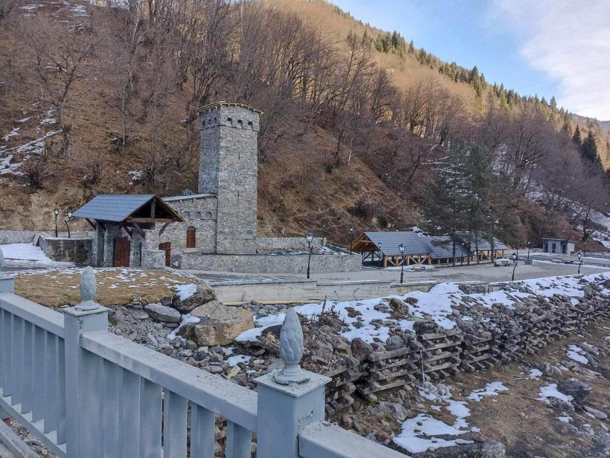 Guest House "Svaneti" Lentekhi Exterior foto